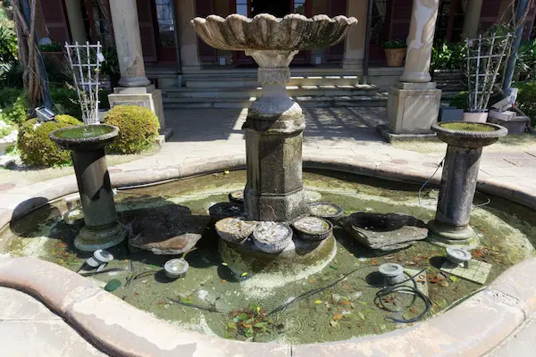 Fountain, Alt House